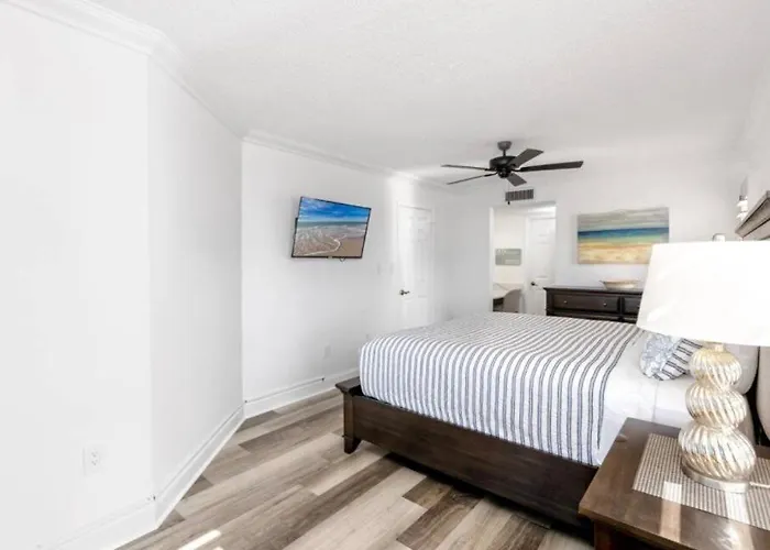 Apartment Beachfront 3-bed I Location! Stunning Sunsets Clearwater Beach