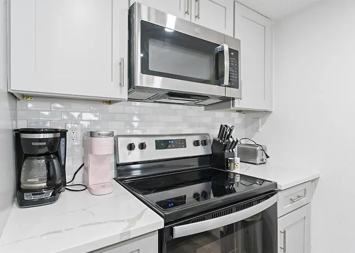 Apartment Beachfront 3-bed I Location! Stunning Sunsets Clearwater Beach