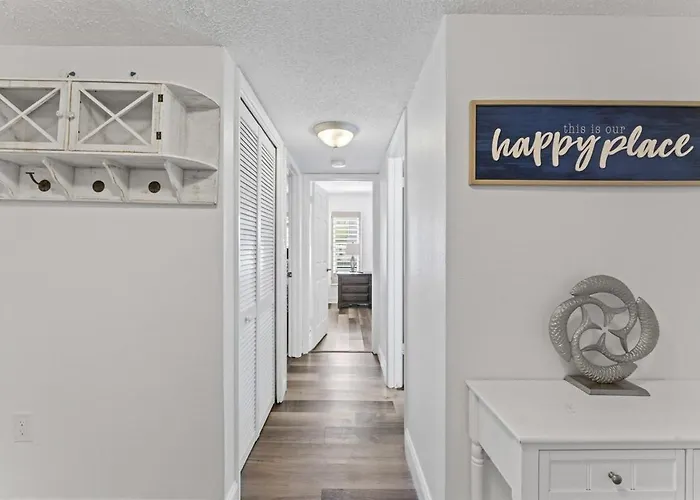 Beachfront 3-bed I Location! Stunning Sunsets * Clearwater Beach