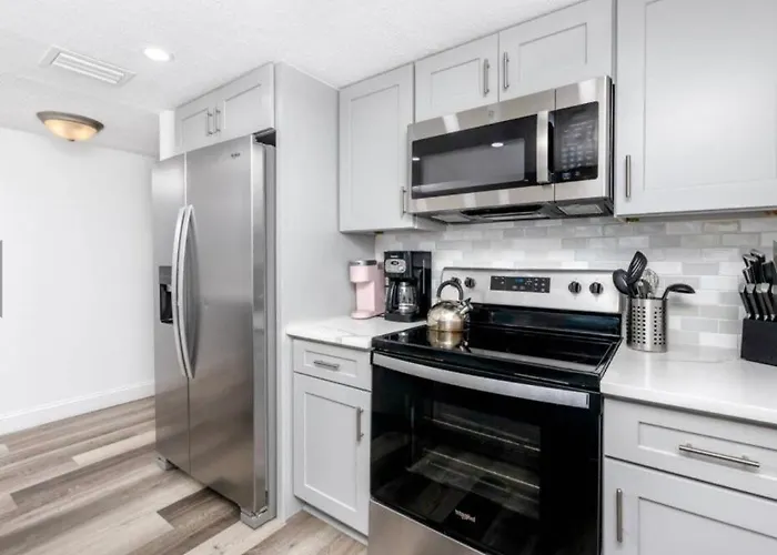 Apartment Beachfront 3-bed I Location! Stunning Sunsets Clearwater Beach